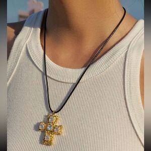 vintage cross necklace N469